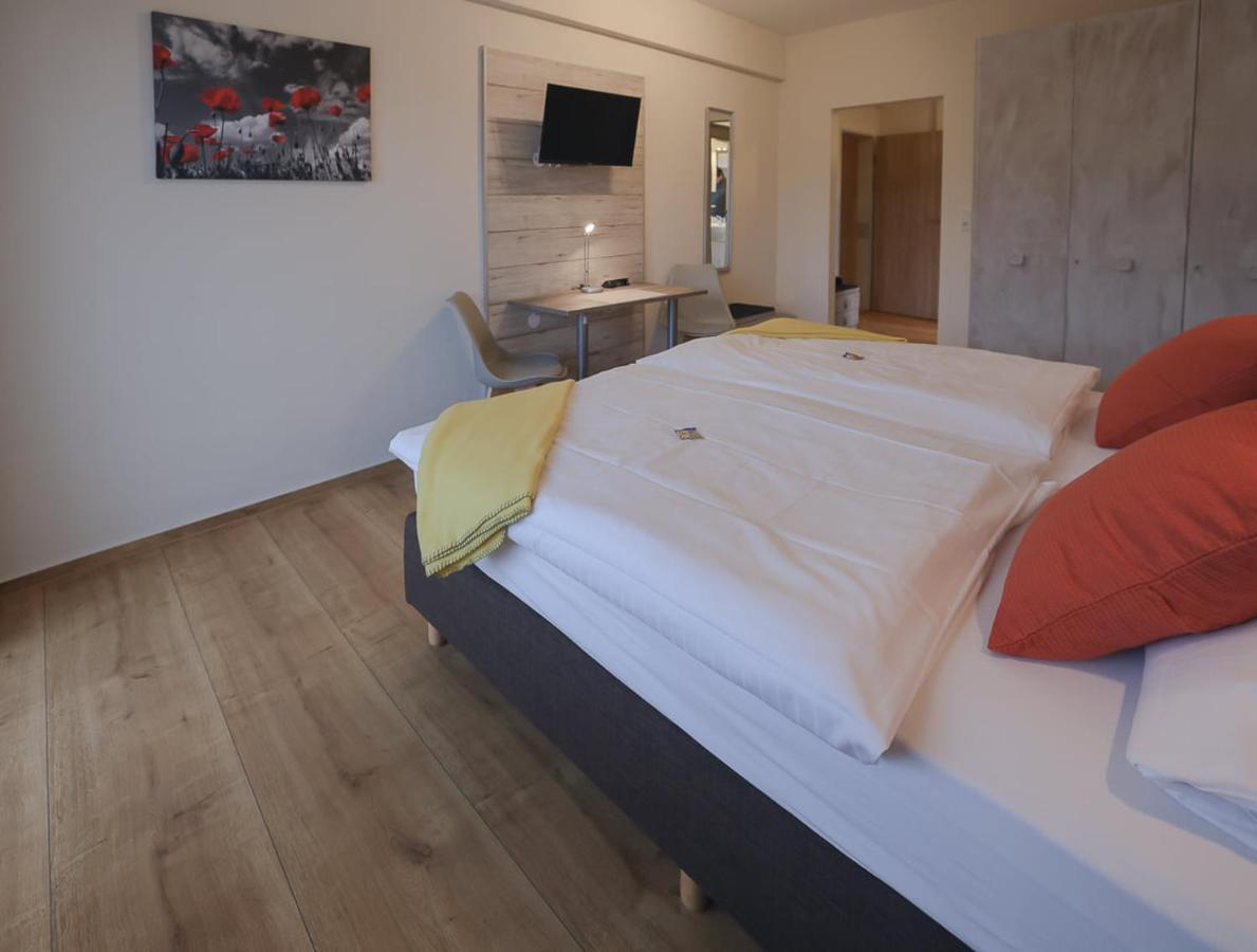 Gasthaus Zur Quelle Bad Marienberg Dış mekan fotoğraf