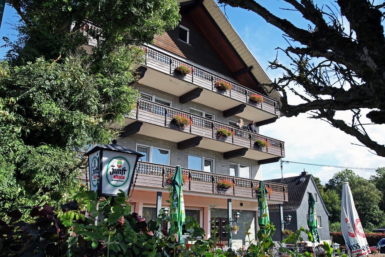 Gasthaus Zur Quelle Bad Marienberg Dış mekan fotoğraf